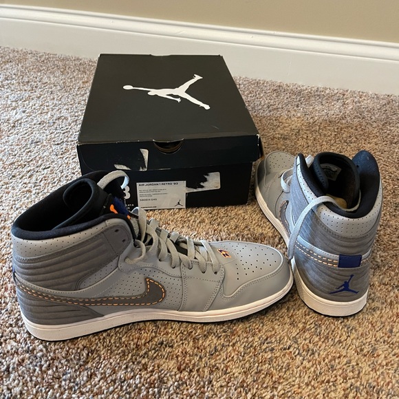 Jordan 1 Retro 93 Wolf Grey Orange - Picture 6 of 10